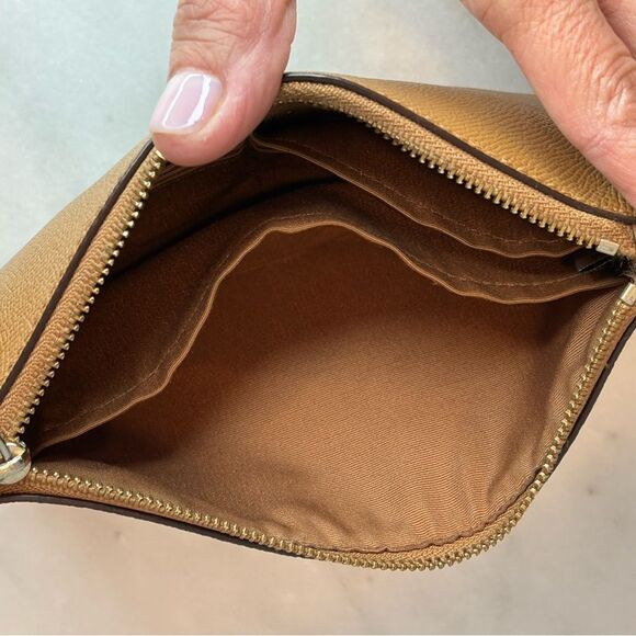 Coach Leather Wristlet - Picture 8 of 9